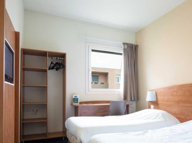 Ibis Budget Bourgoin Jallieu Centre Exteriör bild